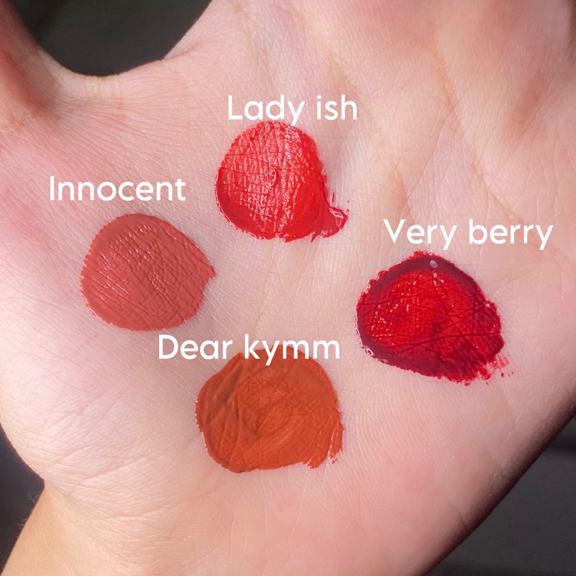 Lippie nya Kymmskin ternyata warnanya cantik-cantik😭🫶

Packaging lippie nya slim banget, kayanya ini lippie terlangsing yang aku punya😂

Ada shade kesukaan kalian gaa ?