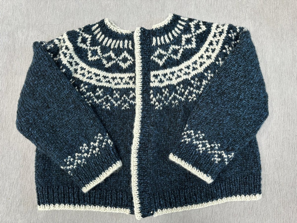 knittingGEN tweet picture