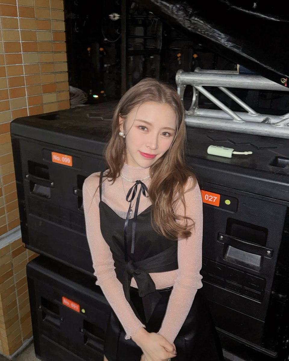 Elkie will continue with her concerts and the next stop is in Hong Kong on Sunday, January 26th at 7:30 pm. I'm very excited!!!💖

★ #庄锭欣 #莊錠欣 #ELKIE #엘키 #EK