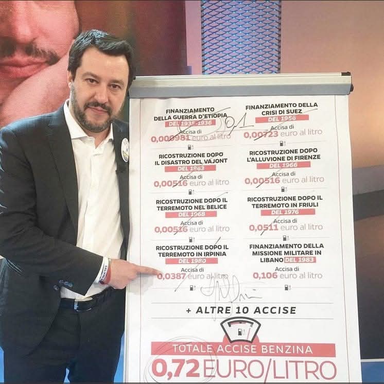 anitablanco3's tweet image. Quando votate per questo coso,che mai mantiene una promessa fatta in campagna elettorale,e lo continuate a votare alle regionali,alle provinciali,alle comunali....non vi sentite tanto coglioni???
