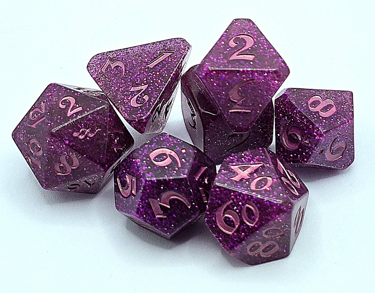 AislynMcgregor's tweet image. "Bigby's Haaaand!" 🎵🎶
The Vox Machina Scanlan Shorthalt #dice set from @CriticalRole and @dieharddice
#DiceNightSpotlight
