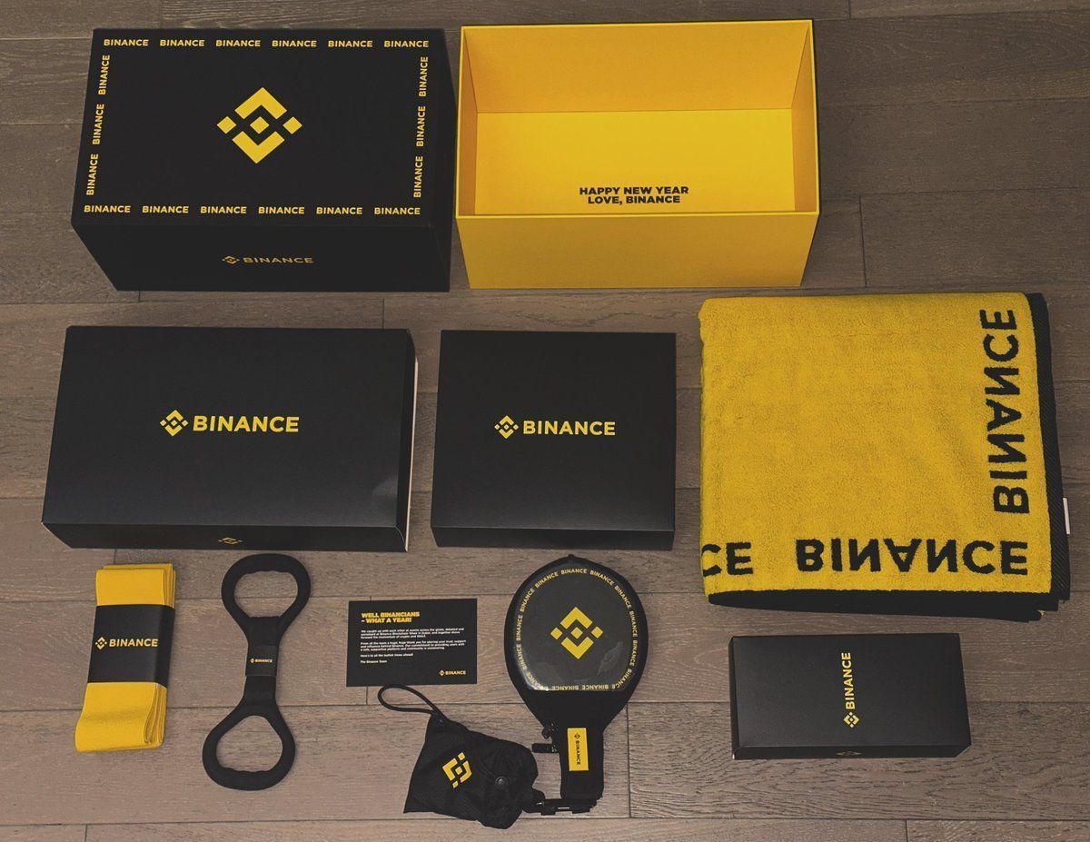 Share your New Year's resolution with us for a chance to share 1,000 USDT and exlusive Binance swags！

Here's how:   
1️⃣Follow us  
2⃣Quote the post and share your New Year’s resolution  
3⃣Fill in the form: binance.com/en/survey/86de…