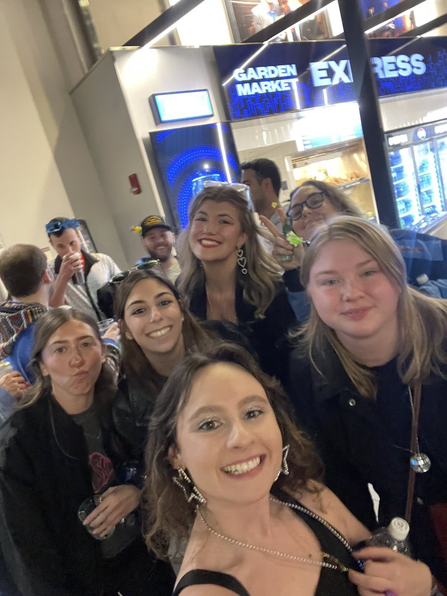 francakes 🦥🥞⚡️ tweet media