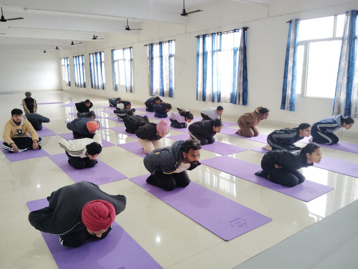 बदल रहा पंजाब, बढ रहा पंजाब। 

#cmdiyogshala <a href="/BhagwantMann/">Bhagwant Mann</a> <a href="/diljitdosanjh/">DILJIT DOSANJH</a> <a href="/AAPPunjab/">AAP Punjab</a> #DiljitDosanjh <a href="/cmdiyogshala/">C.M.Di Yogshala</a> <a href="/KamleshMSU/">Kamlesh Mishra | कमलेश मिश्रा</a>