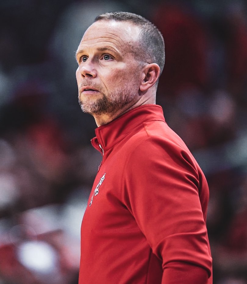 Pat Kelsey and Louisville today:

- Picks up a HUGE win vs UNC at home 
- Lands (2025) 5⭐️ Mikel Brown Jr.

Louisville fans couldn’t have asked for a better start to 2025‼️