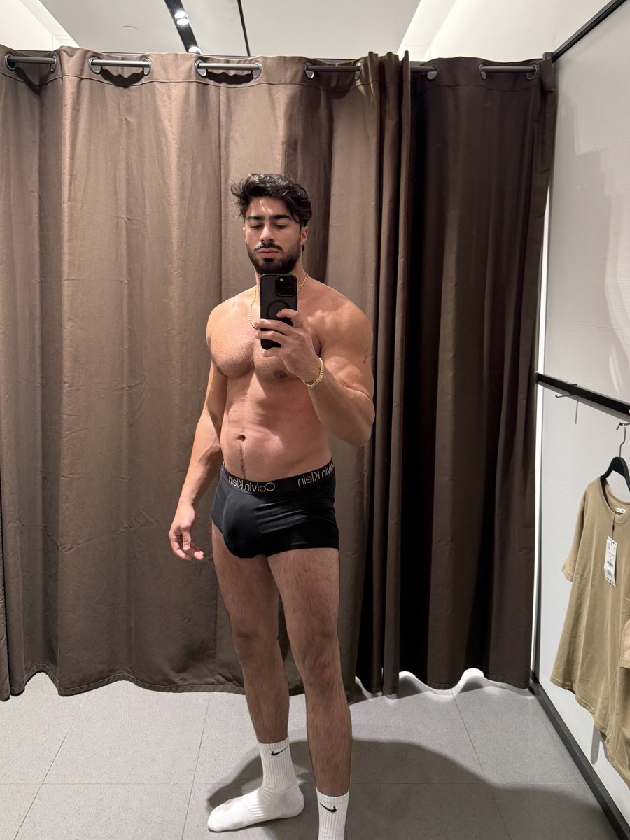 P. @P86824074 - Twitter Profile | Sotwe