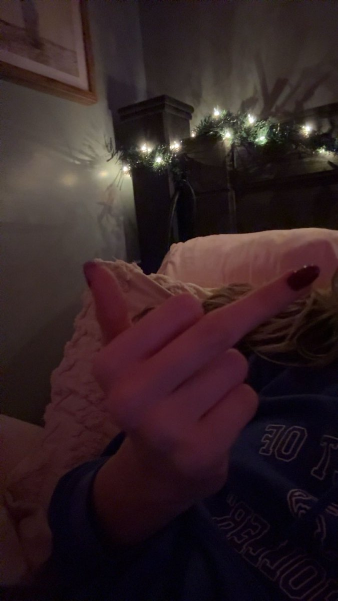 Lexis2feet's tweet photo. You’re just mad that I tell you what to do and yet I don’t listen to you at all. 

I’m a brat and you love it 😘

#brat #findom https://t.co/rrnI2n6ZY2