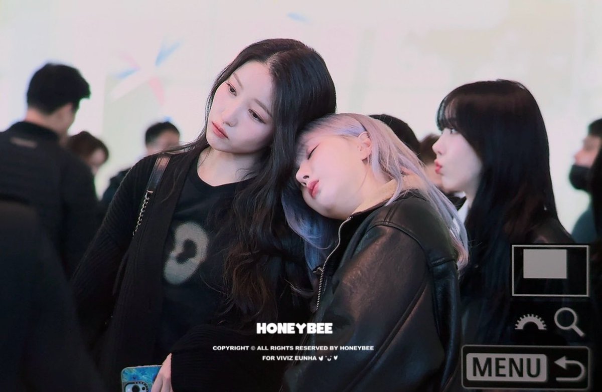 honeybee_530's tweet photo. 250102 😭
#여자친구 #GFRIEND #은하 #EUNHA #소원 #SOWON
@GFRDofficial https://t.co/LfgebzAk0C