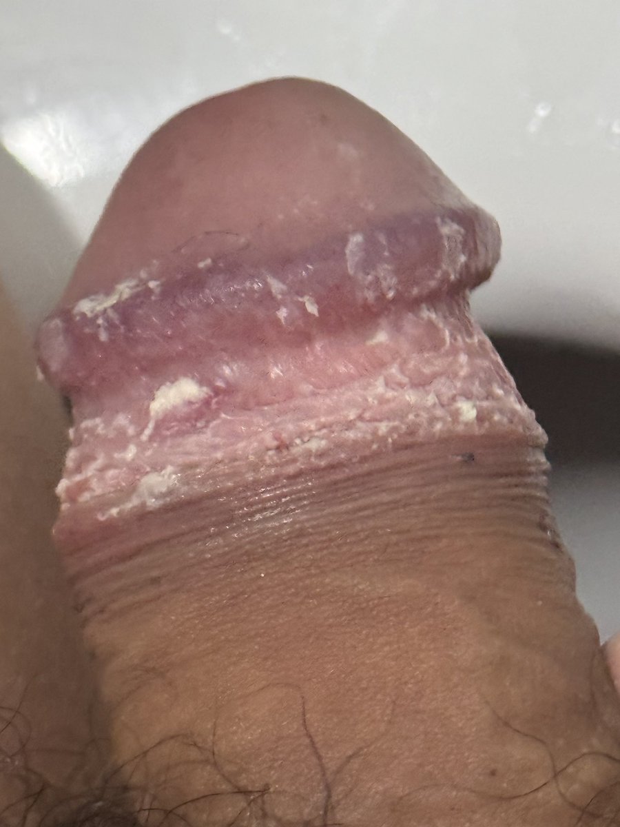 爬过来膜拜卵皇的大鸡巴龙根！