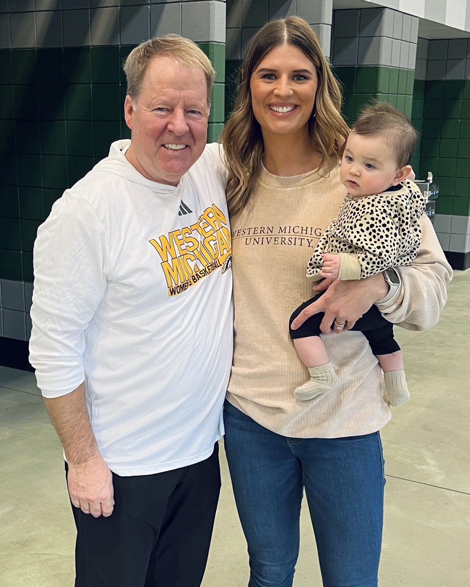 ShaneClipfell's tweet photo. What a treat to see former @WMU_WBB players @JessicaJessing (and Blake) and @emflannn at our game today!! Broncos for life! https://t.co/no6axSHJyN