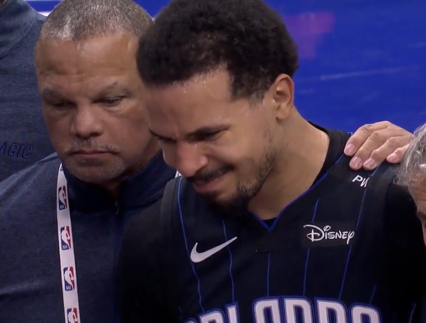 Timeline hating on Cole when he tried making a play for the ball..

You could see the emotion on him afterwards, Cole is not a dirty player in ANY sense.