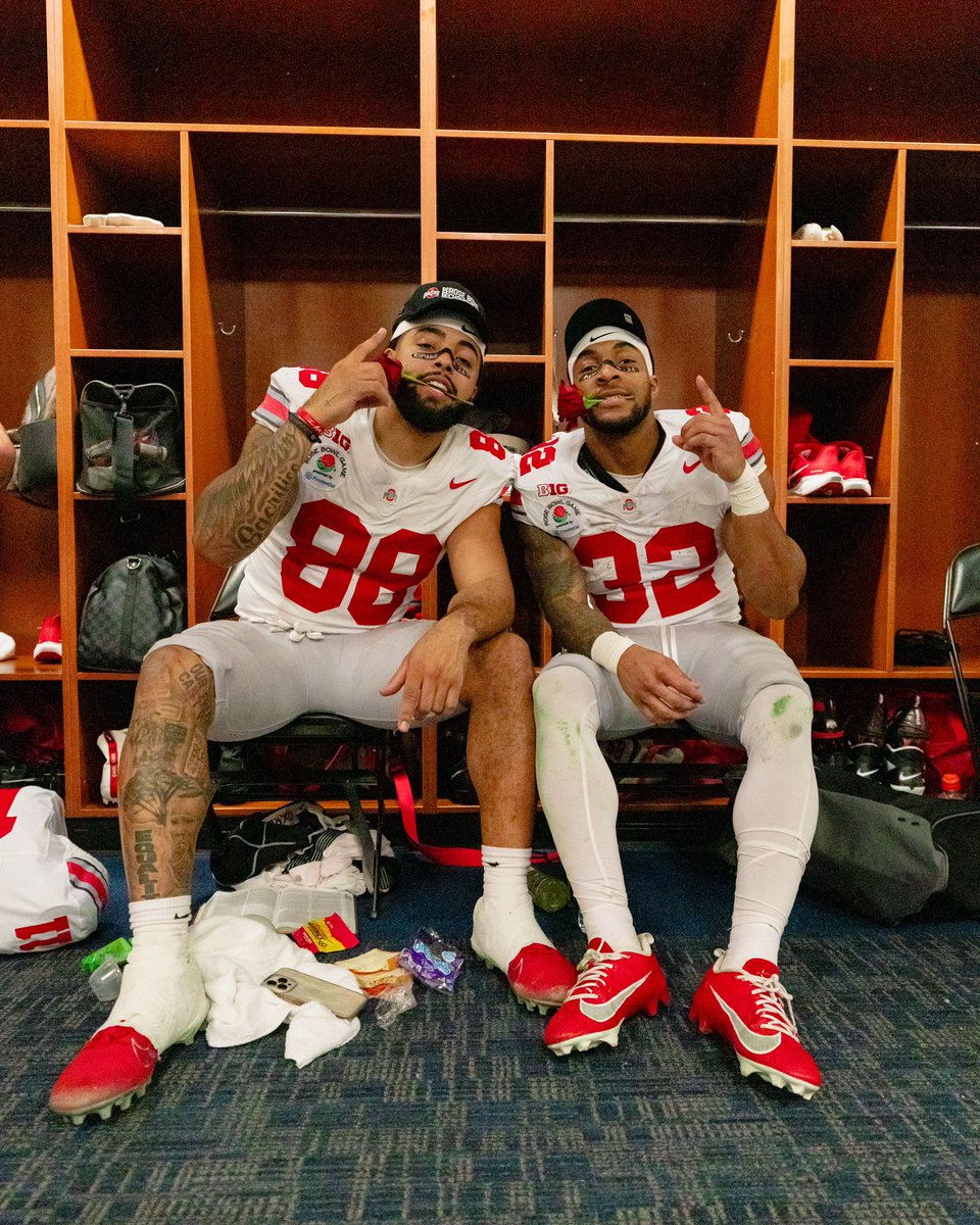 OhioStateFB's tweet image. HOW BOUT THEM BUCKEYES🤠