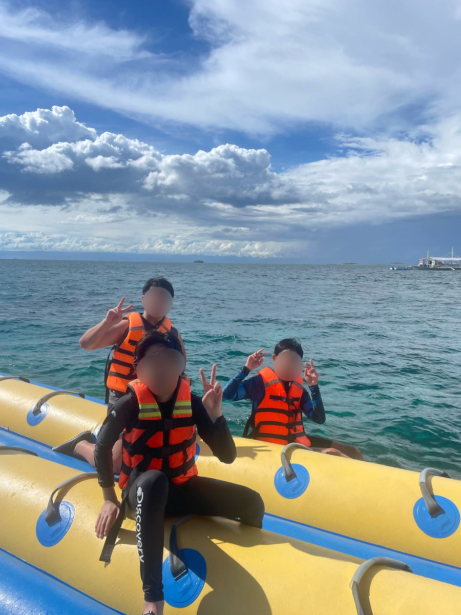 어머님 혼자 아이들 케어하러 오신 고객님!!
오셔서 스쿠버 다이빙, 바나나보트, 패러 세일링 너무 잘 즐기고 가셨습니다! ㅎㅎㅎ
보홀 여행 문의 주세요~~

#보홀 #보홀여행 #보홀자유여행 #필리핀보홀 
#보홀가이드 #보홀부부 #보홀커플 #보홀투어가이드 #보홀초대