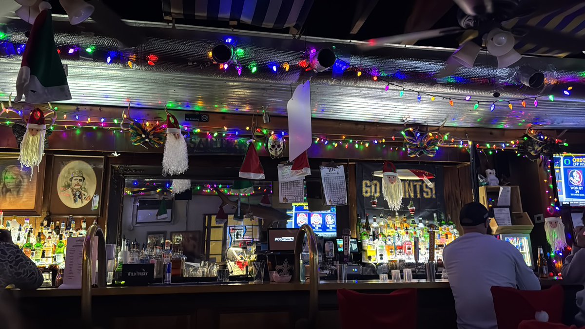 EliScuzz's tweet image. Well dat fuckin haji got the game stopped but fuck em. Prayers up, and Dawgs by motha. fuckin. fiddy.