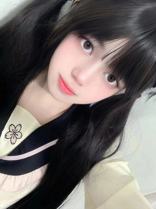 302_laya's tweet photo. 浙江台州投稿
18岁的小母狗想找个金主爸爸，接受无套跟轻微sm，不接受内射，年龄不要超过30身���比她高就可以 
感谢转发
@wsdsbs
@hutuiaitewo
@woshuaibao
@meiridabishai
#浙江 #杭州 https://t.co/0mZL0GyCfe