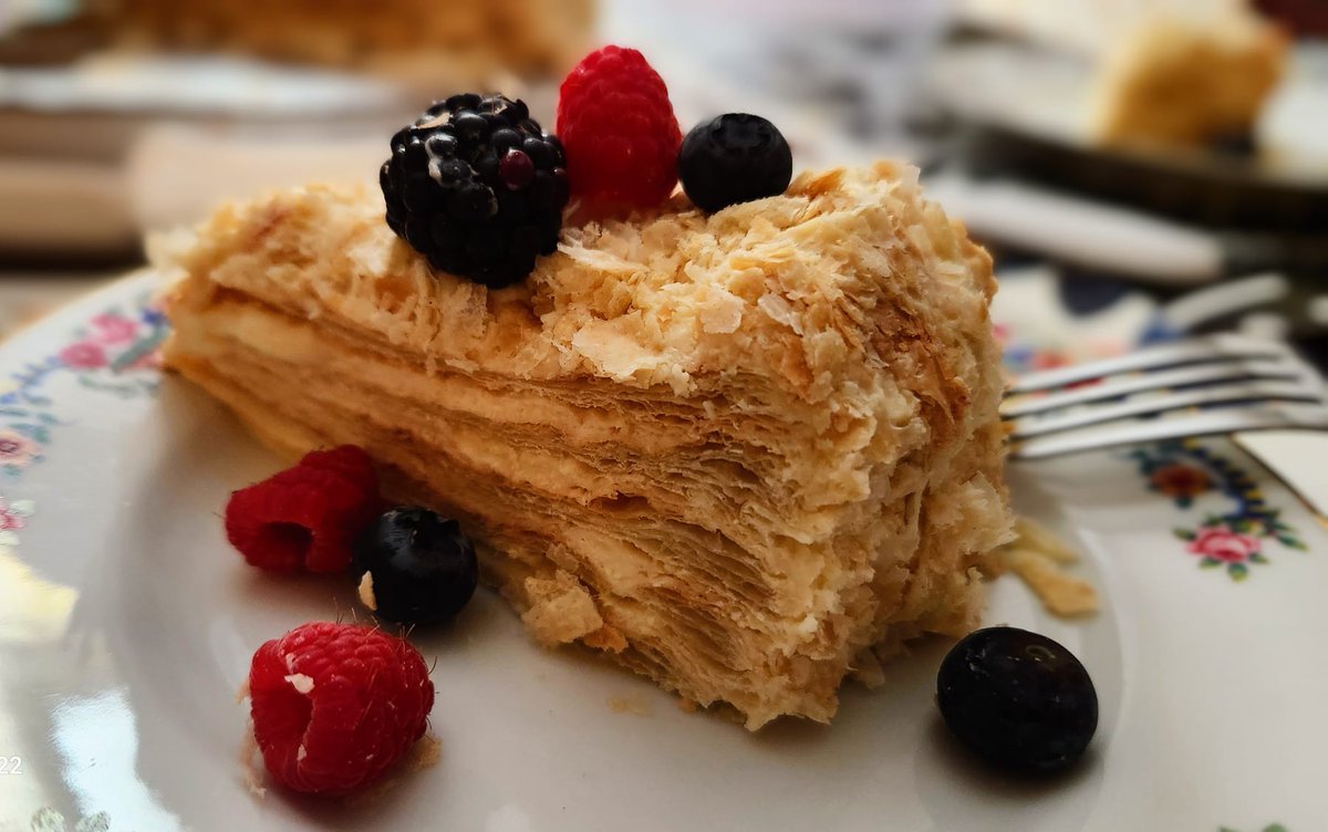 Spudshacks's tweet image. New year cake by my wife. So delicious 😋