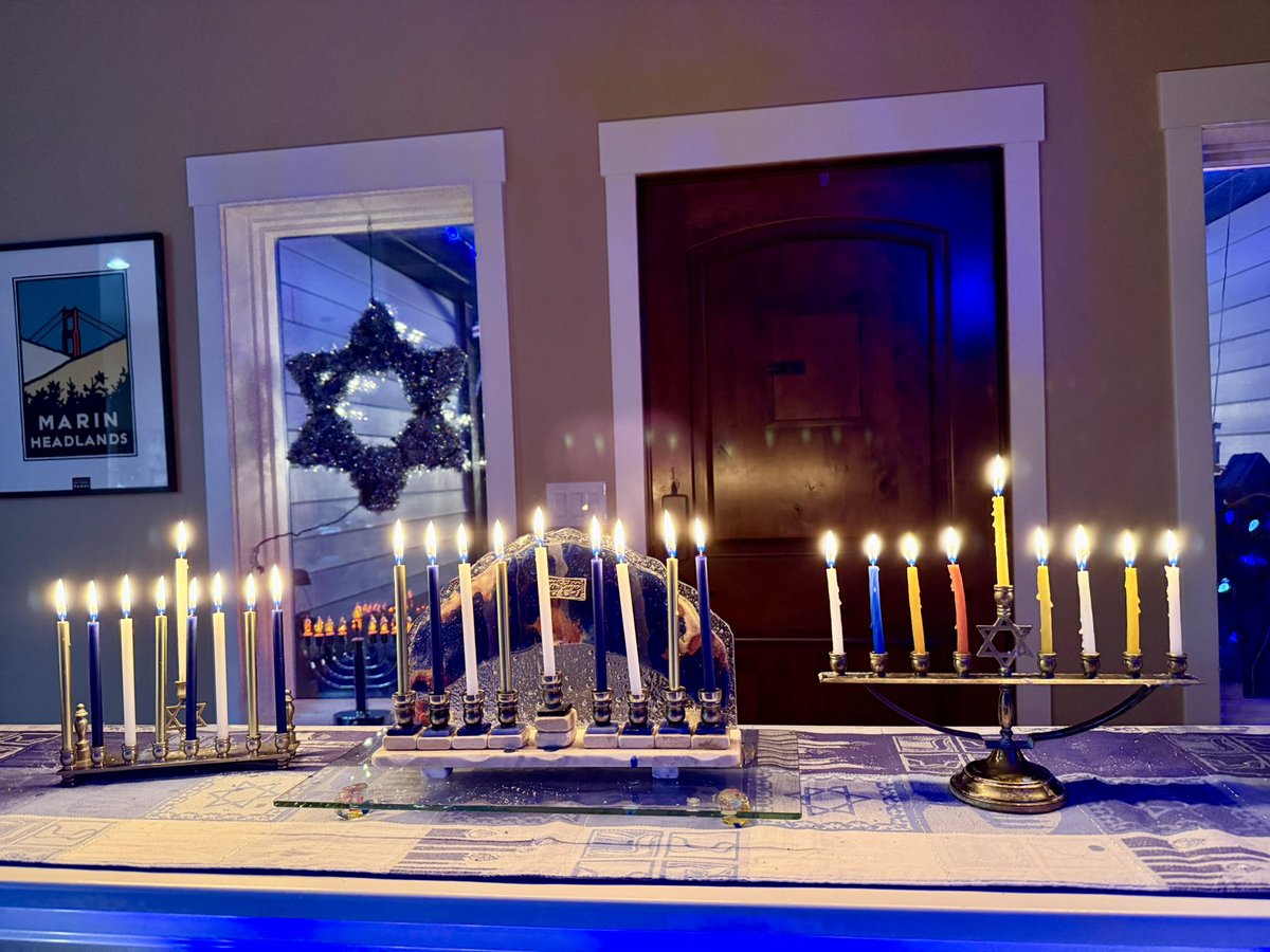slamo_2028's tweet image. Eight nights..eight lights! Happy New Year!
#IBAlumni
@ILBaseAcademy @Maccabiah2022