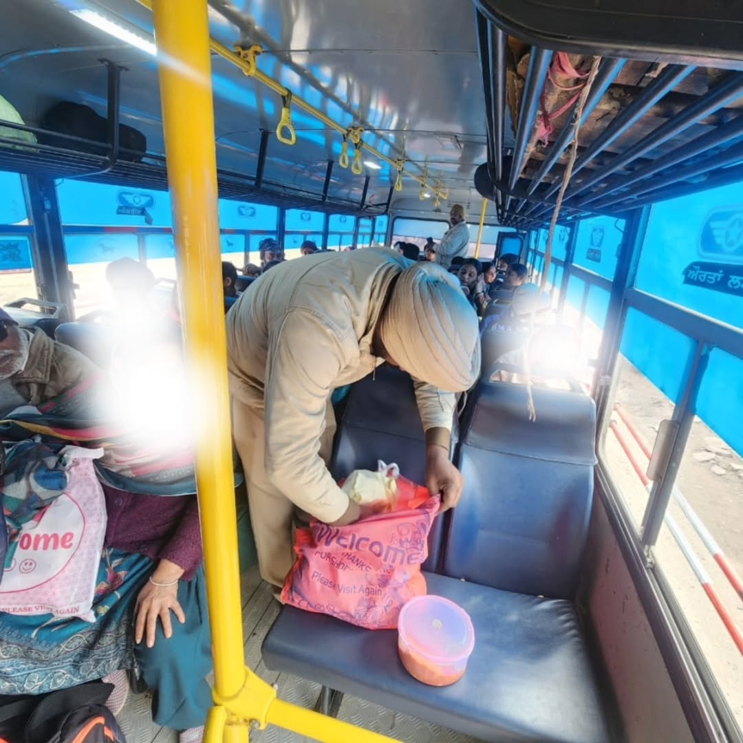 PatialaRange's tweet image. Patiala Police continues its vigilant efforts with interstate blockades and thorough checking of vehicles to maintain law and order. Our commitment to public safety and prevention of anti-social activities is unwavering.

Stay alert, stay safe!

#PatialaPolice #Interstate