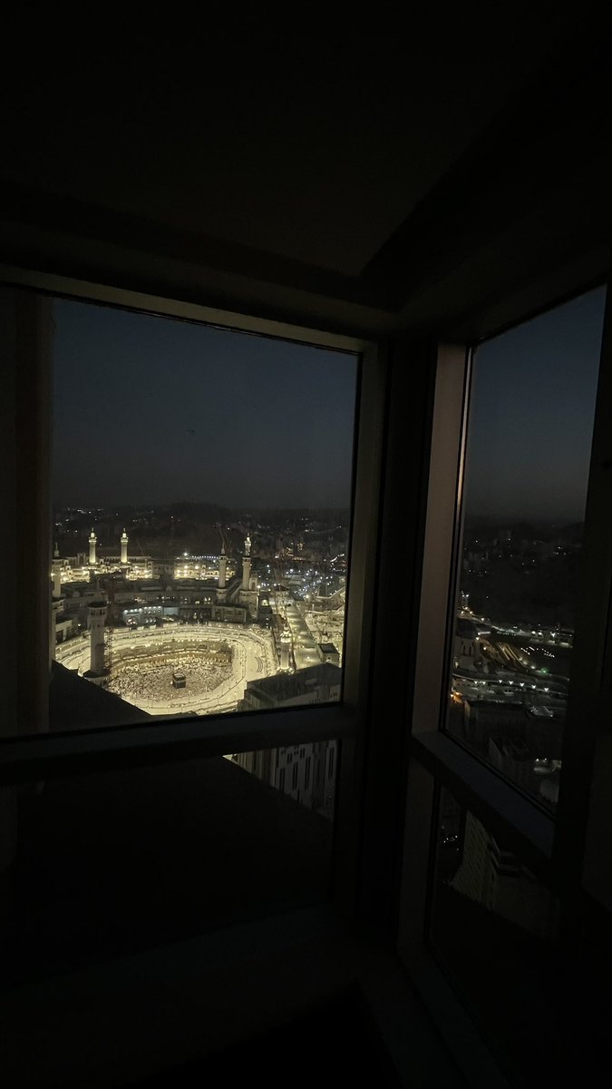 ﴿ وَ الصُّبْحِ إِذَا تَنَفَّسَ ﴾.