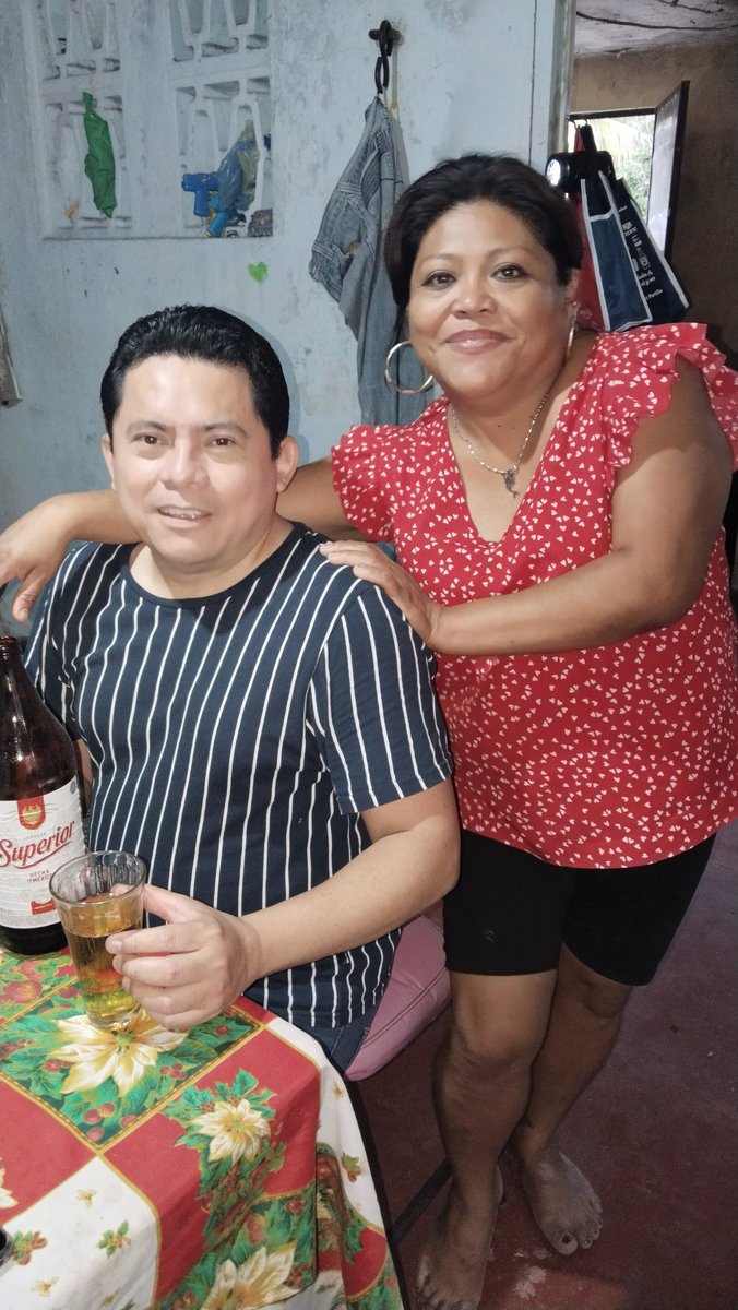 eduinlopez2's tweet photo. ✨✨ Feliz Año Nuevo 2025 ✨✨  primos hermanos,#familia https://t.co/K8H0fdxj4B