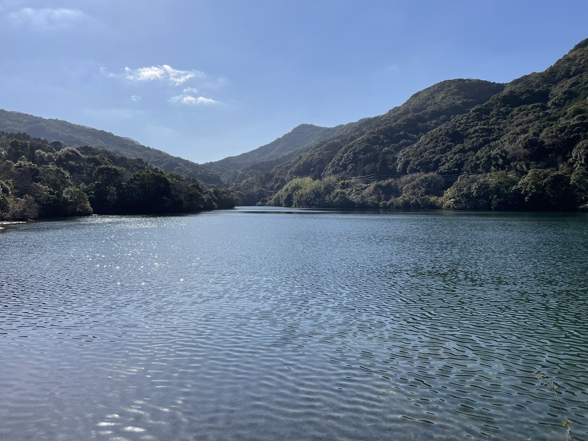 もうずーっとギルのバイトすら無い

ここに鏡は無いけど、自分がこんな顔になってることには気づいてる

#バス釣り