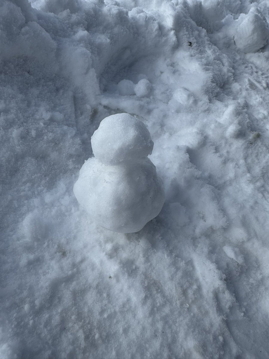 ClanTeamHC's tweet photo. 真冬のビーナスライン走ってみました。
雪多くてとても楽しかったです🌞

ミニ雪だるま⛄️

#JB64 #JB74 #ジムニー #ジムニー乗り https://t.co/49sf6WfxPp