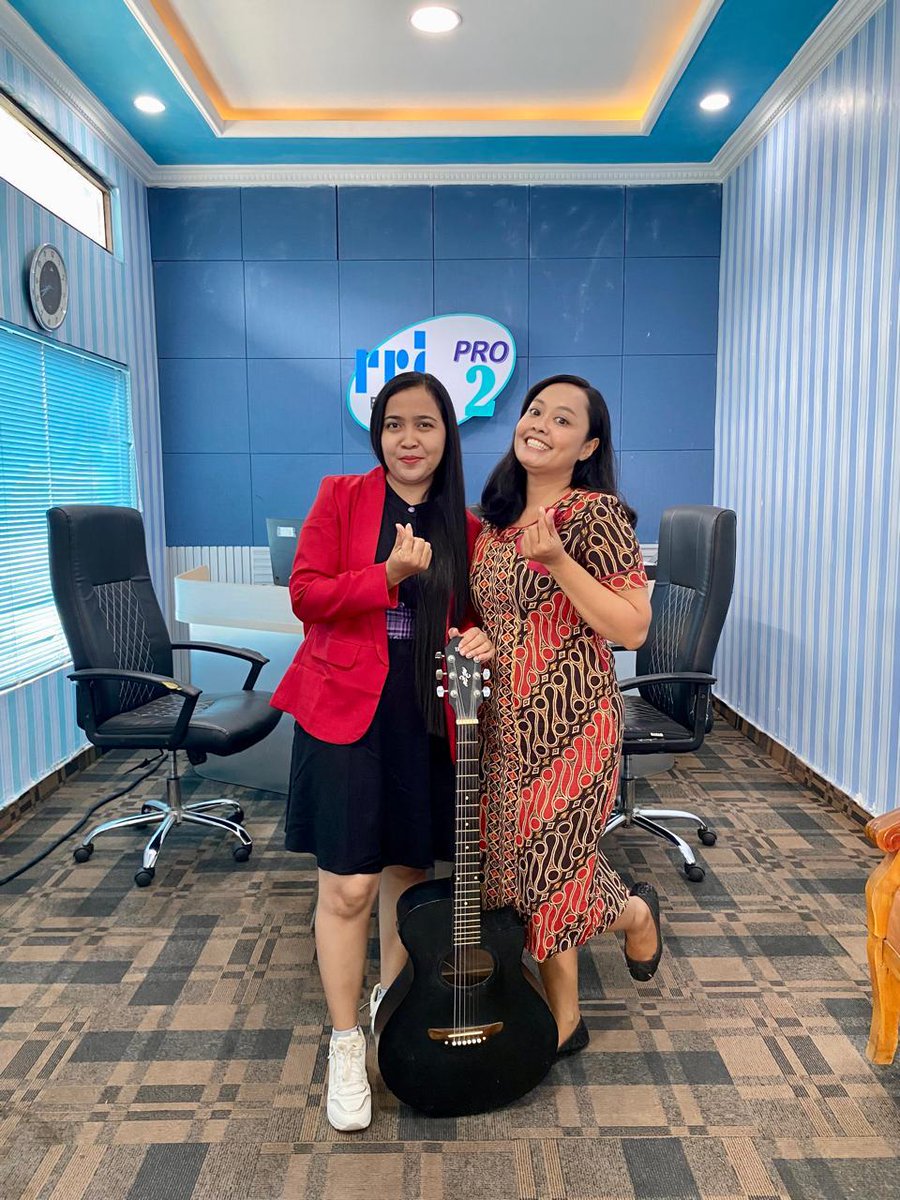 Bintang tamu pro2 hitlist hari ini, Evan Agung 🔥🔥🔥. terima kasih sudah bergabung di pro2 RRI Ende