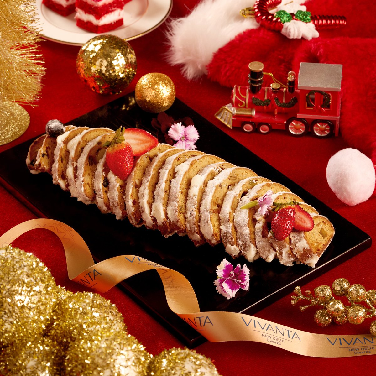 Vivantadwarka's tweet image. The festivities aren’t over yet! ✨
Today is the final day to savor our handcrafted stollen bread from Caramel. Don’t miss the chance to gift this delightful treat!
Caramel 
Till 02nd January 2025

For more details: +91 97110 97967

#VivantaNewDelhiDwarka #Caramel #StollenBread