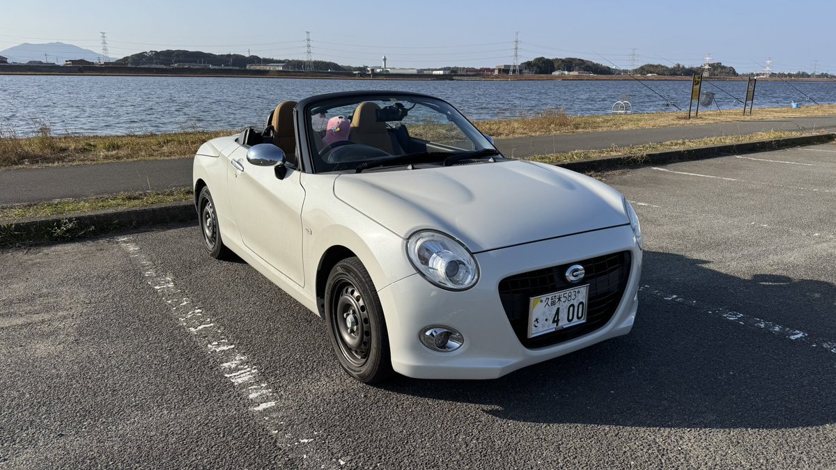 pukiripu's tweet photo. 新年、あけましておめでとうございます☀️
初オープンドライブ😊
遠賀川沿い気持ちいい
#コペン #セロ #la400k https://t.co/wAVo0S0lRa