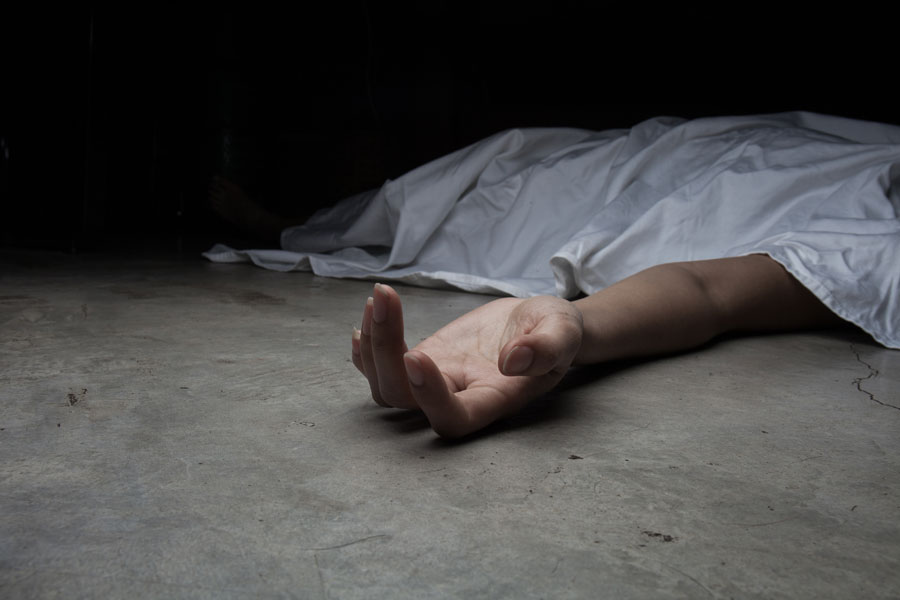 One person has been killed in Serere District following a New Year’s drinking spree that turned violent. 
According to East Kyoga Regional Police Commander Ms. Damali Nachuha, 20-year-old Edosu Sois Peter was fatally kicked in the ribs while attempting to separate two brothers