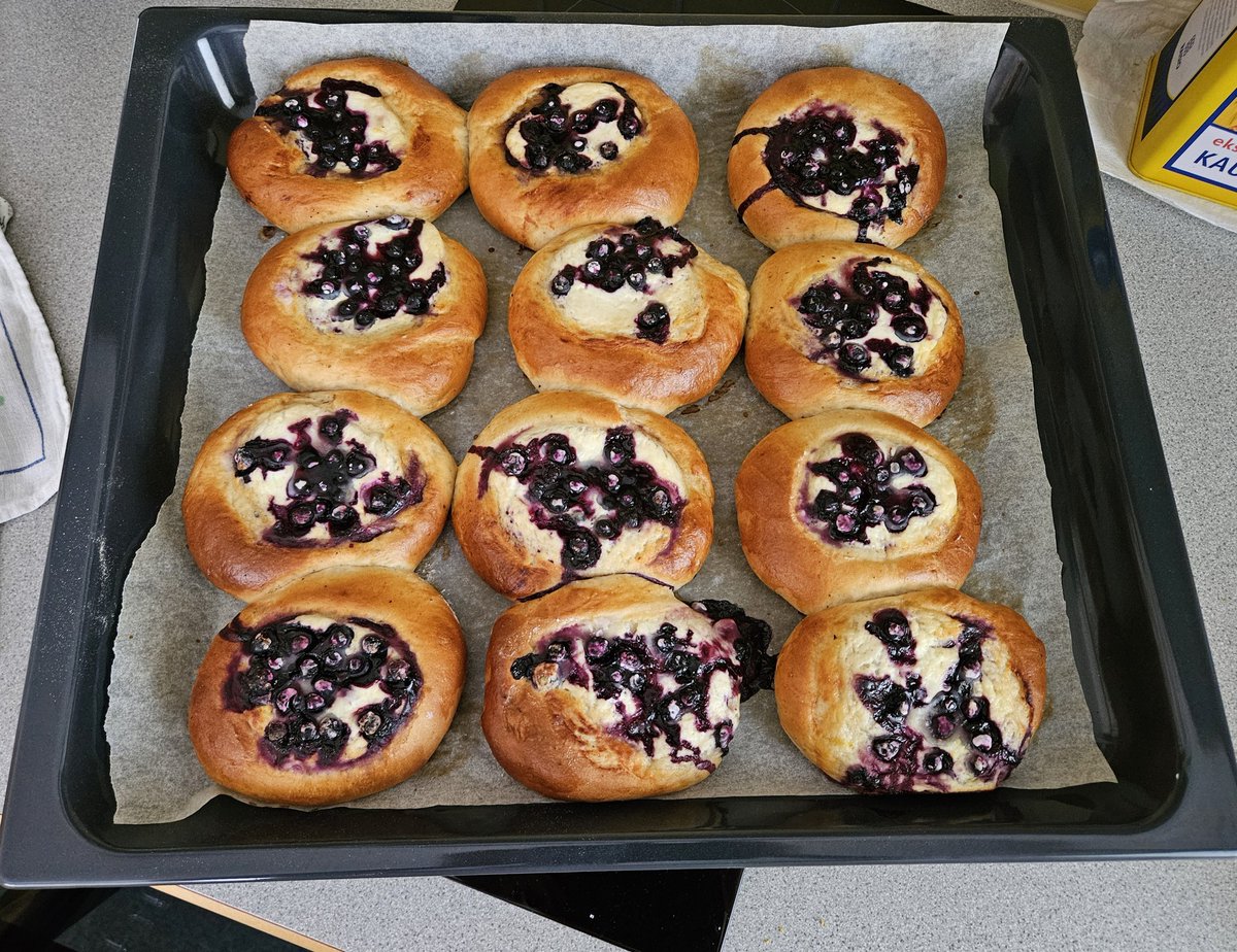 Arjen iloja, tuore #pulla.
#kotitalous