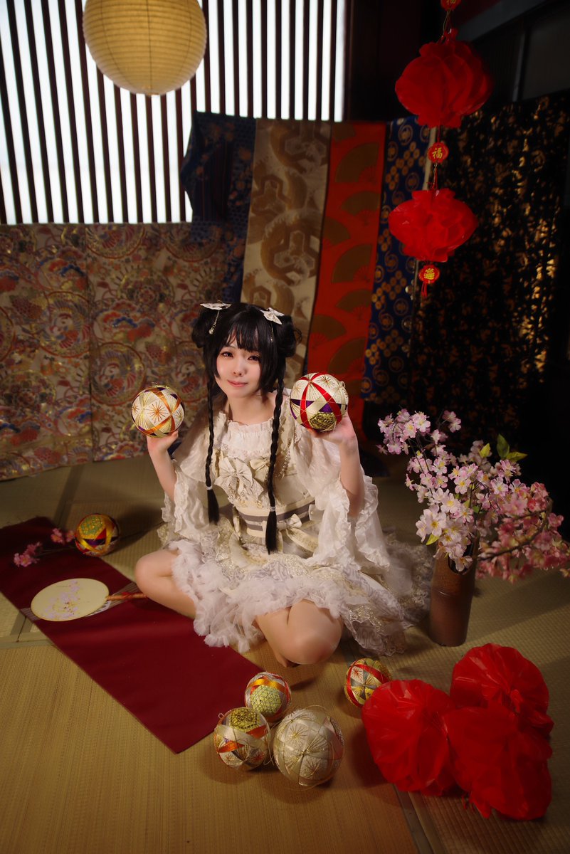 1日経ってしまいましたが
あけましておめでとうございます🎍✨️
今年もよろしくお願いします

創作 original
photo <a href="/KKDD_photo/">KKDD C106 日曜 西 “く”ブロック-10b</a> 
studio <a href="/studioRaum/">停止中</a>