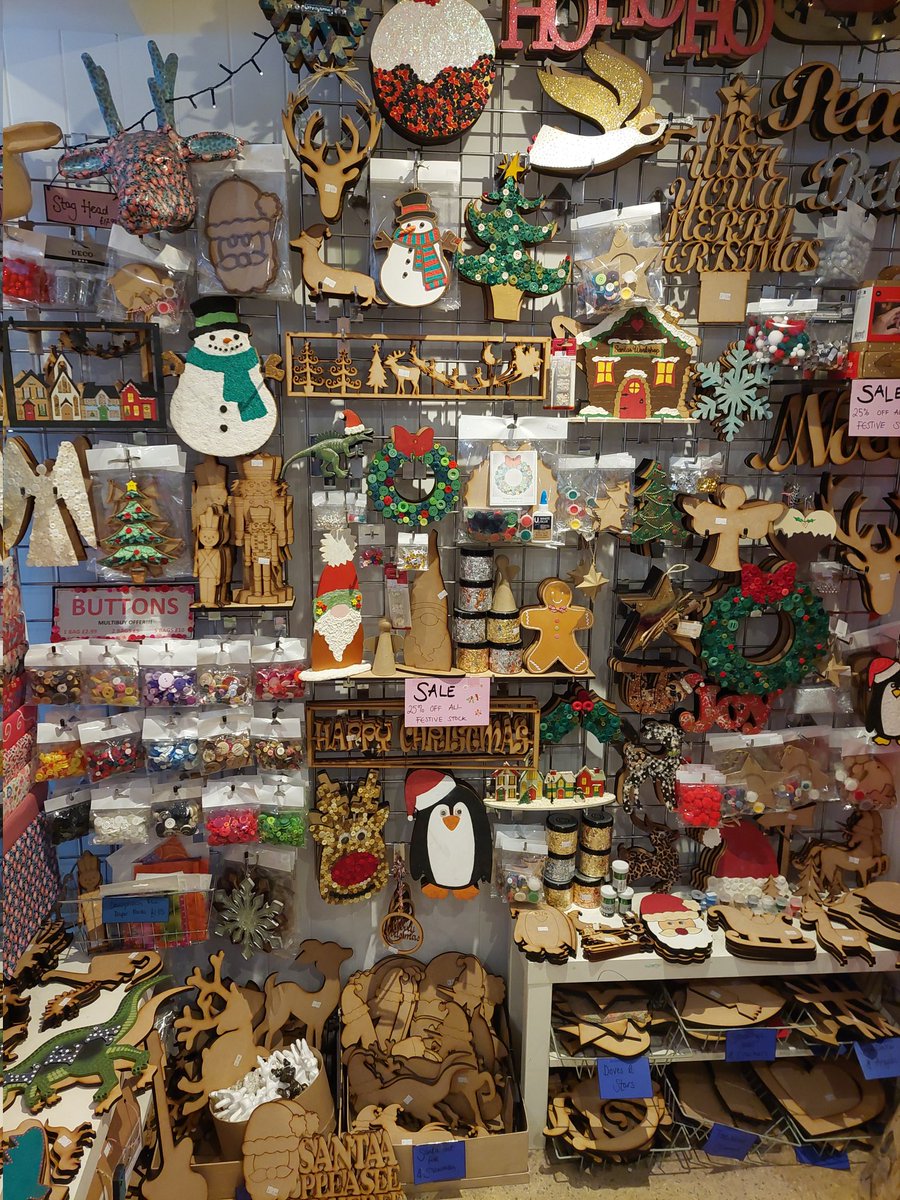 Get some early crafting in !! 25% off of all our Christmas products in store !! Last few days #getcrafty
