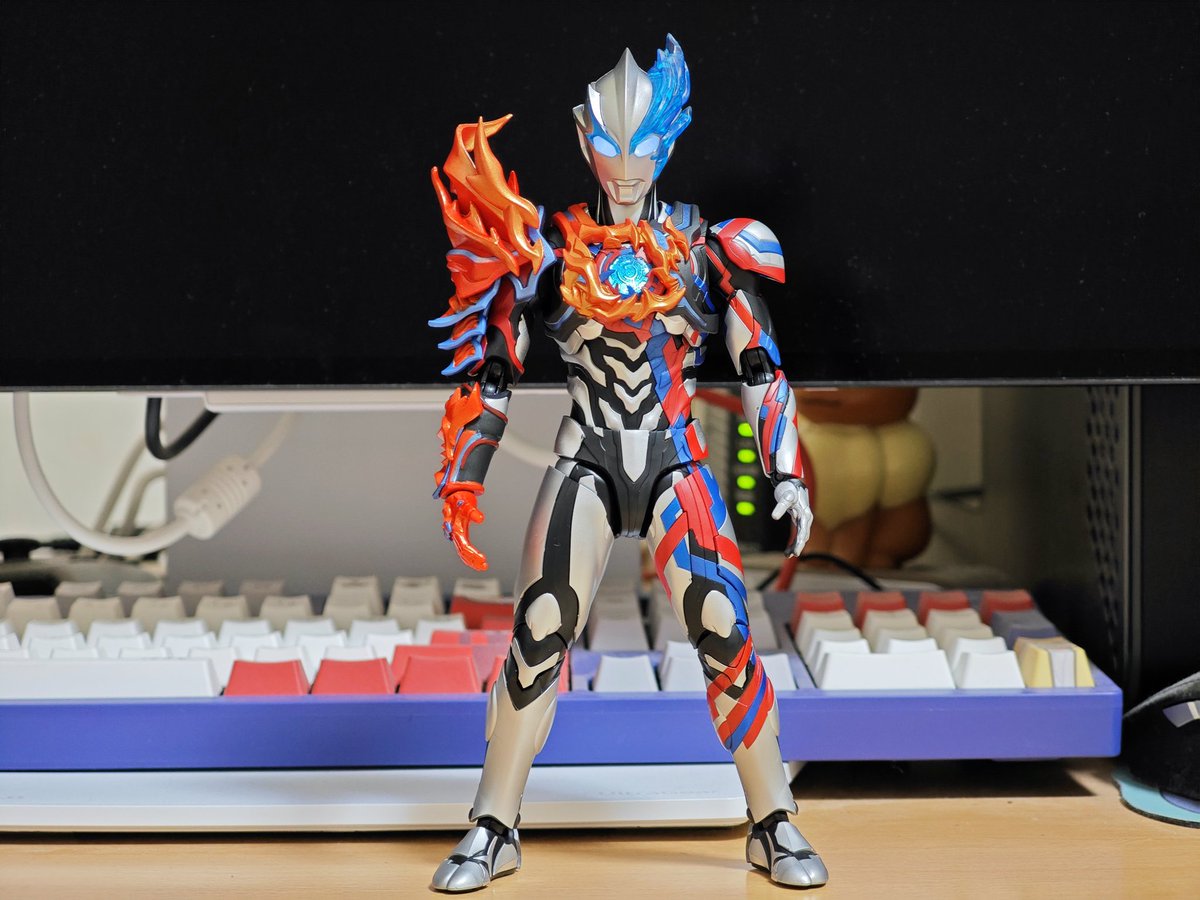 布鲁可Blokeesウルトラマンブレーザー ファードランアーマー！ 右腕を