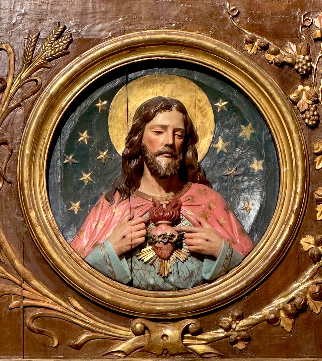 Los católicos no somos ciudadanos de segunda y menos en un país donde la inmensa mayoría de ciudadanos están bautizados o son hijos de católicos. Ante el ataque desde un ente público a la amplia comunidad cristiana, nuestra respuesta firme y sin fisuras: respeten la fe en Cristo.