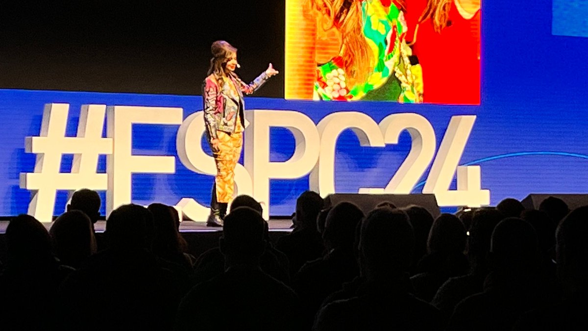 buckleyplanet's tweet image. Barriers to AI Adoption: Insights from Dona Sarkar’s Keynote at #ESPC24 buff.ly/41YbBpZ