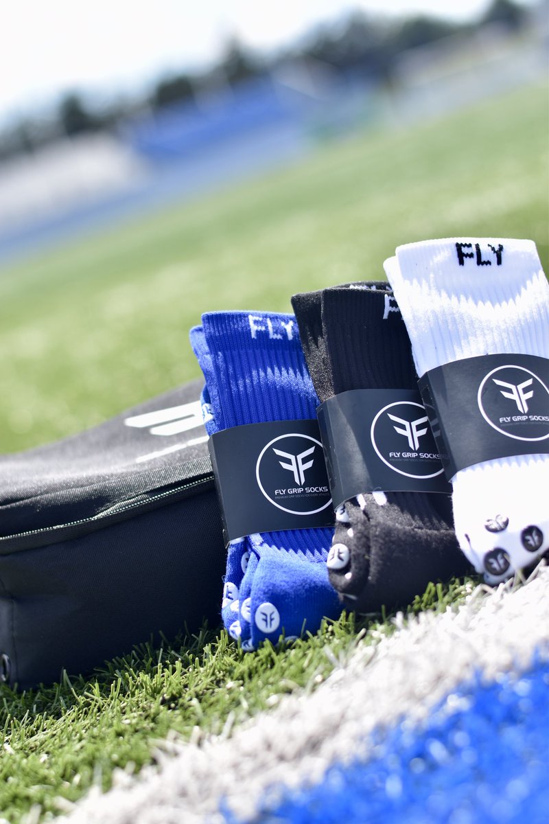 travisxgraham's tweet photo. 𝐆𝐑𝐀𝐇𝐀𝐌 𝐱 𝐅𝐋𝐘 𝐆𝐑𝐈𝐏 𝐒𝐎𝐂𝐊𝐒⚡️

I’m thrilled to partner with Fly Grip Socks, the best grip socks in performance and style. Their non-slip grip technology ensures you stay grounded, no matter what!

Looking forward to wearing these in the 2025 season😤

#flygripsocks https://t.co/HB6CdoyFe4