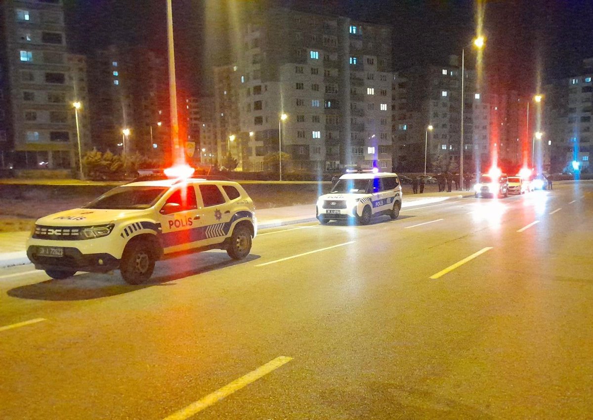 kayseritelgraf's tweet image. İldem'de bıçaklı kavgada 1 kişi ağır yaralandı

kayseritelgraf.com/ildem-de-bicak…

#kayseri #ildem