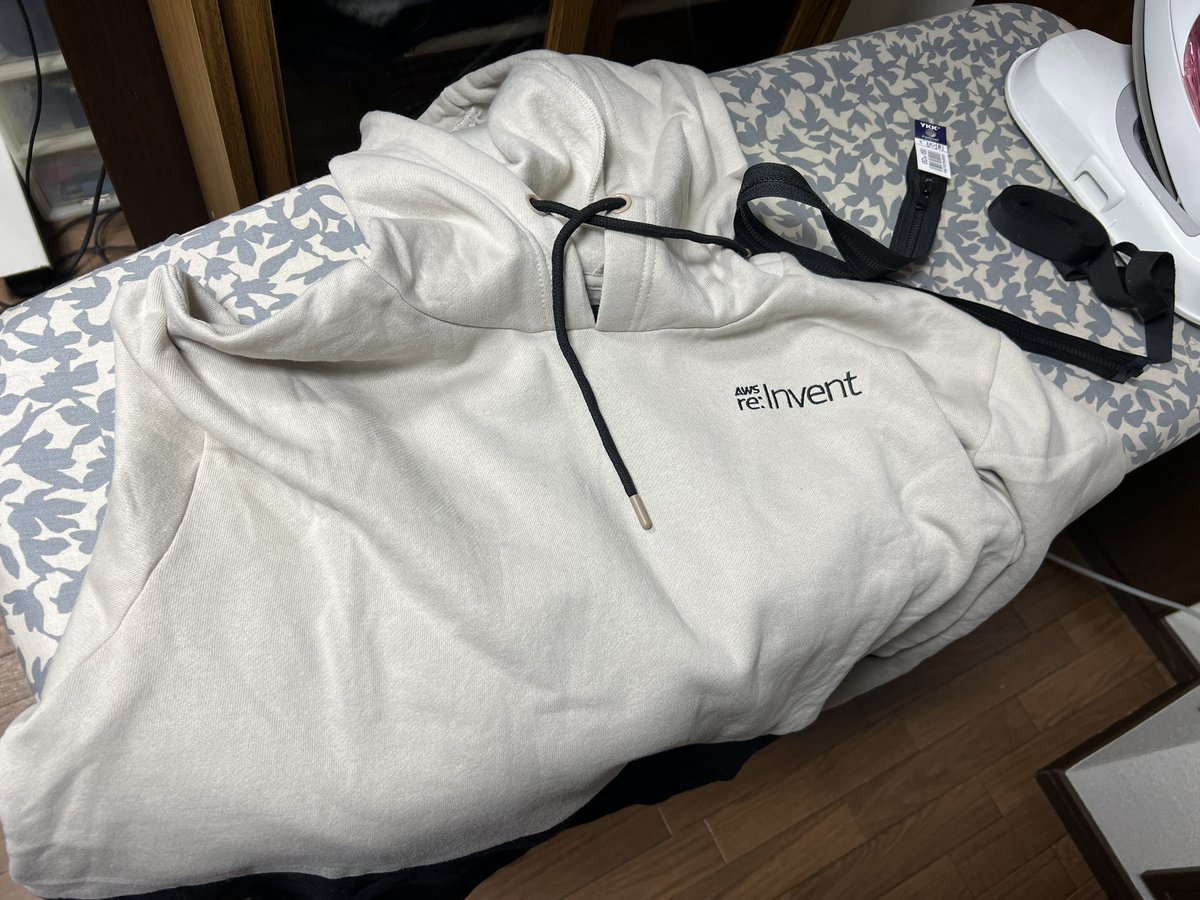Typhon666_death's tweet image. I cut the hoodie down the middle and added a zipper, which made it much easier to put on.
#awsreinvent2024