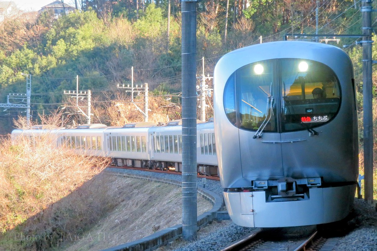 itotaiga_'s tweet image. 出先でLaviewに遭遇！
光線状態が悪いですが撮影しました。
西武001系Laviewが2025年最初に撮った被写体だわ。
#西武鉄道 #Laview #ラビュー
