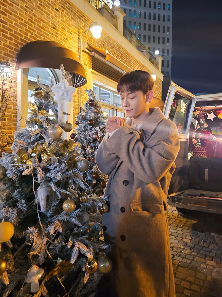 CHEN_official tweet media