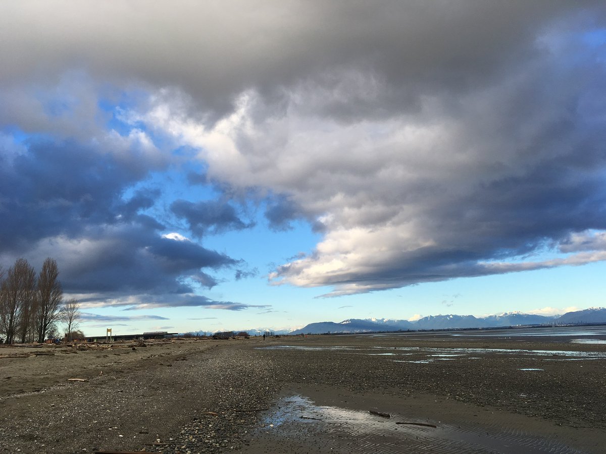 Happy New Year, Everyone! Let's make this one, the BEST year yet! The Sky's the Limit! We've got this!  #HappyNewYear2025wishes #VoiceActors #Voiceover #Voiceacting #Sky