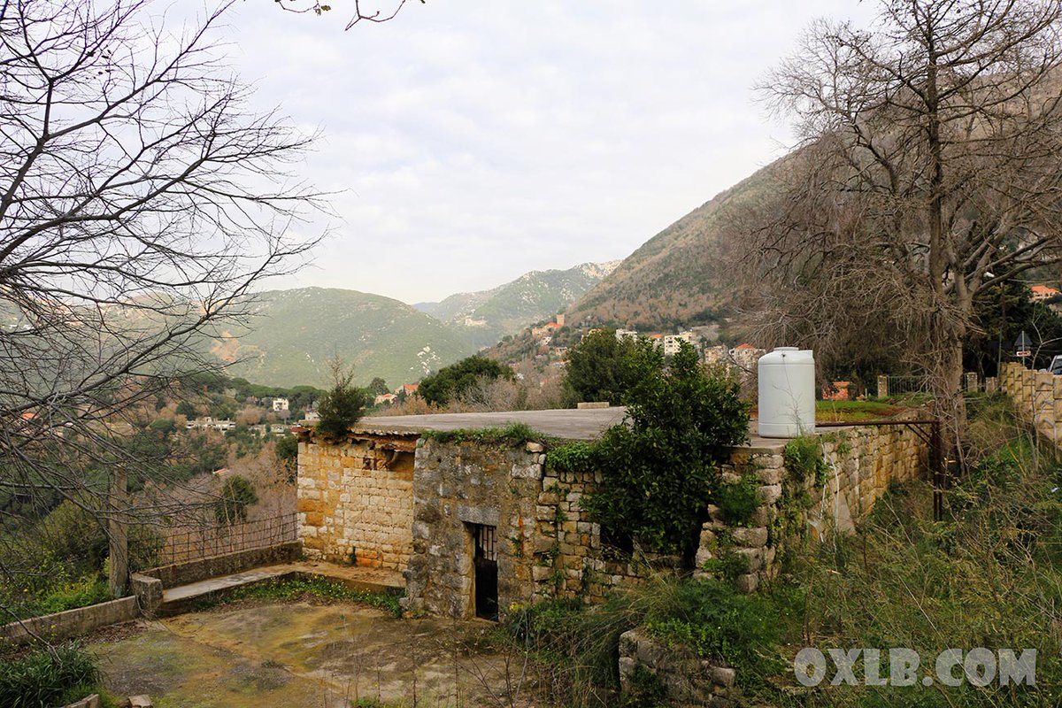 onefineart's tweet photo. More old houses in the charming village Aaramoun Mount Lebanon Kesrouane - Help Neife Al Asmar @ GoFundMe - https://t.co/BOUQziYwlx
#sos #help #helplebanon #support #supportlebanon #oldhouses #charmingvillage #mountlebanon #kesrouane #helplebanese #gofundme https://t.co/SbgqwtZjkG