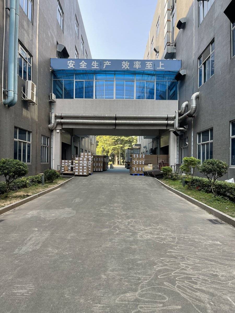 Cargo delivery in 2025.
#LED #roadlighting #streetlight