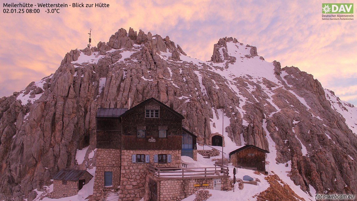 Gewitterjaeger's tweet image. Wow! 😱🤯
Irre intensiver Morgenhimmel mit einem Farbspektakel über dem Alpenraum samt Alpenvorland‼️
Das kannst du keinem erzählen. Und dabei ist heute erst der 2.Januar. 😁

foto-webcam.eu/webcam/meilerh…
#sunrise #Morgenrot #Oberbayern