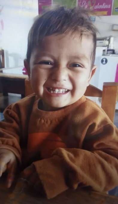 #URGENTE NIÑO DESAPARECIDO EN #CORDOBA
🆘PEDIMOS MÁXIMA DIFUSIÓN🙏 
Lionel Alexis Gómez tiene 2 años, despareció el 1/1/2025 en Salsipuedes, provincia de Córdoba. Vestía una remera de Mickey y crocs. Se hizo la denuncia. Avisar #Urgente a la policía local o☎️101 o 911