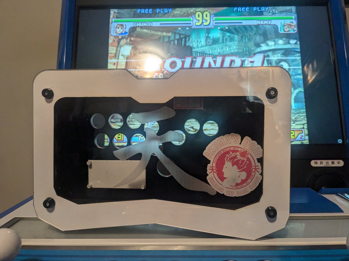 DEEP_SEA_CM's tweet image. A akuma hitbox case I just built, if anyone is interested in it message me!!