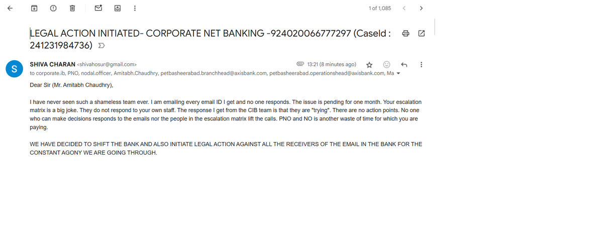 shivahosurknl's tweet photo. @AxisBank @AxisBankSupport @AmitabhChaudhry and the issue is never resolved. Kudos to the non functioning teams at Axis Bank https://t.co/eu9UhCF8Gn