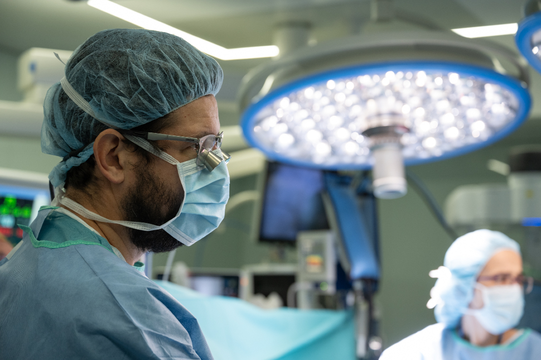 hospitalclinic's tweet photo. L’últim any al #CLÍNIC es van fer 3⃣4⃣7⃣ #trasplantaments:

2⃣3⃣0⃣ de ronyó
2⃣4⃣ de pàncrees
1⃣3⃣ de cor
8⃣0⃣ de fetge

Descobreix la feina que fa la Secció de Donació i Coordinació de Trasplantament https://t.co/Kc8Dlxp6C7 https://t.co/3A90qRxyTz