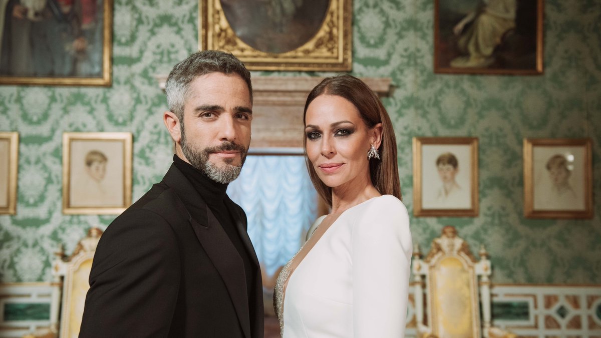 #Audiencias | 

📊 Especial #Adiós2024 es líder entre las televisiones privadas con un 13% de cuota y casi 5 millones de espectadores únicos

👥 El programa conducido por <a href="/evagonzalezf/">Eva González</a> y <a href="/RobertoLealG/">Roberto Leal 🪁</a> promedia +1,5 M de espectadores en <a href="/antena3com/">Antena 3</a>